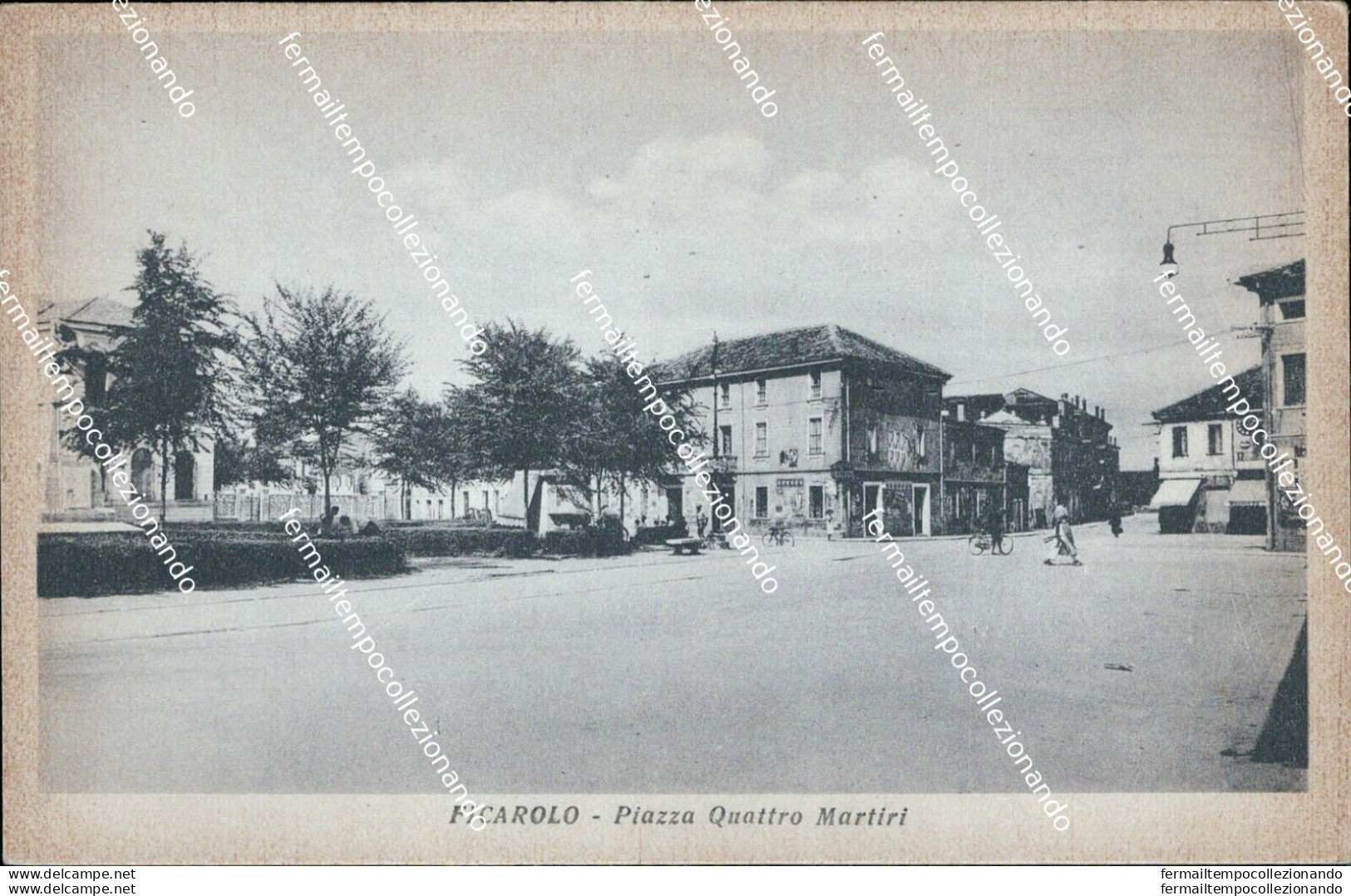 Bt236 Cartolina  Ficarolo Piazza Quattro Martiri Provincia Di Rovigo Veneto - Rovigo