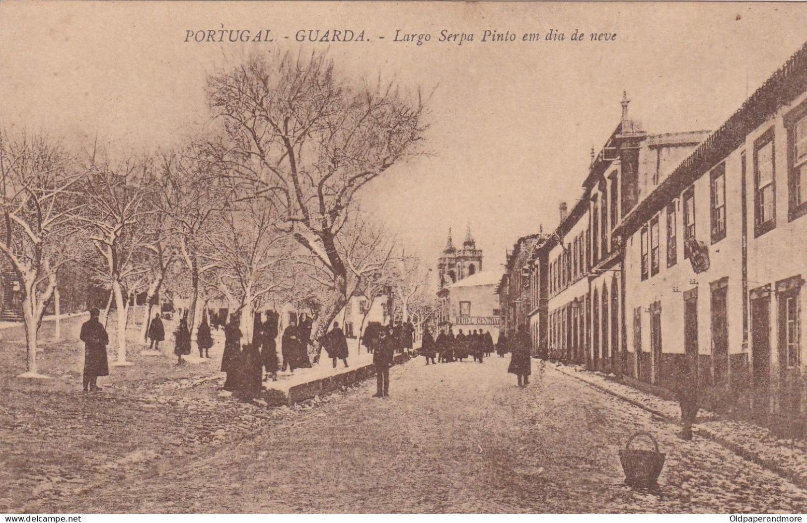 POSTCARD PORTUGAL - GUARDA - LARGO SERPA PINTO EM DIA DE NEVE - Guarda