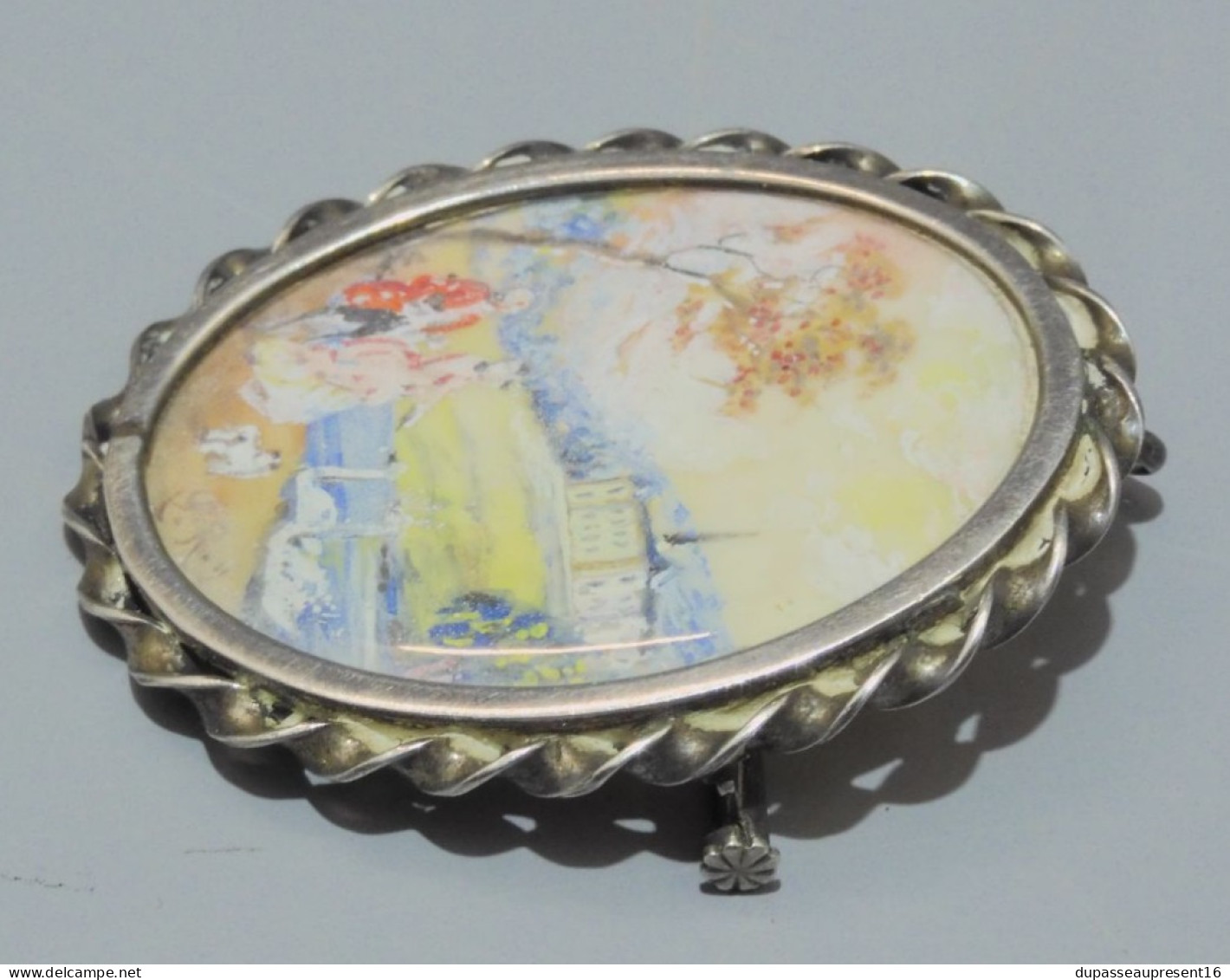 -ANCIENNE BROCHE PENDENTIF MONTURE ARGENT Peinture dos NACRE poinçon Sanglier   E