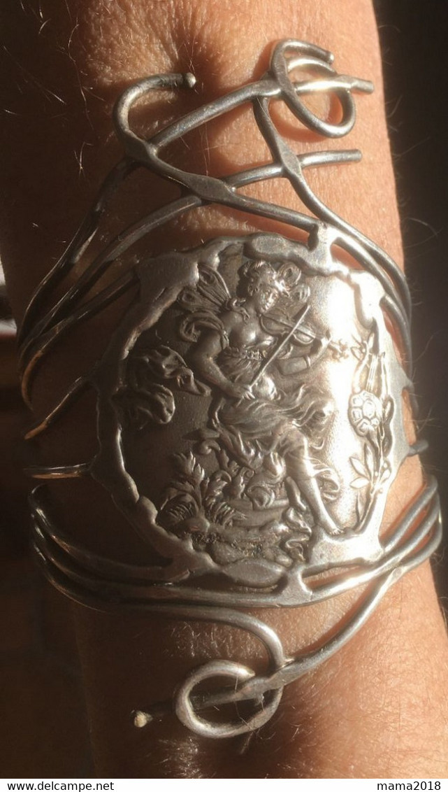 Bracelet En Argent Massif 64 Grammes Art Déco - Armbanden