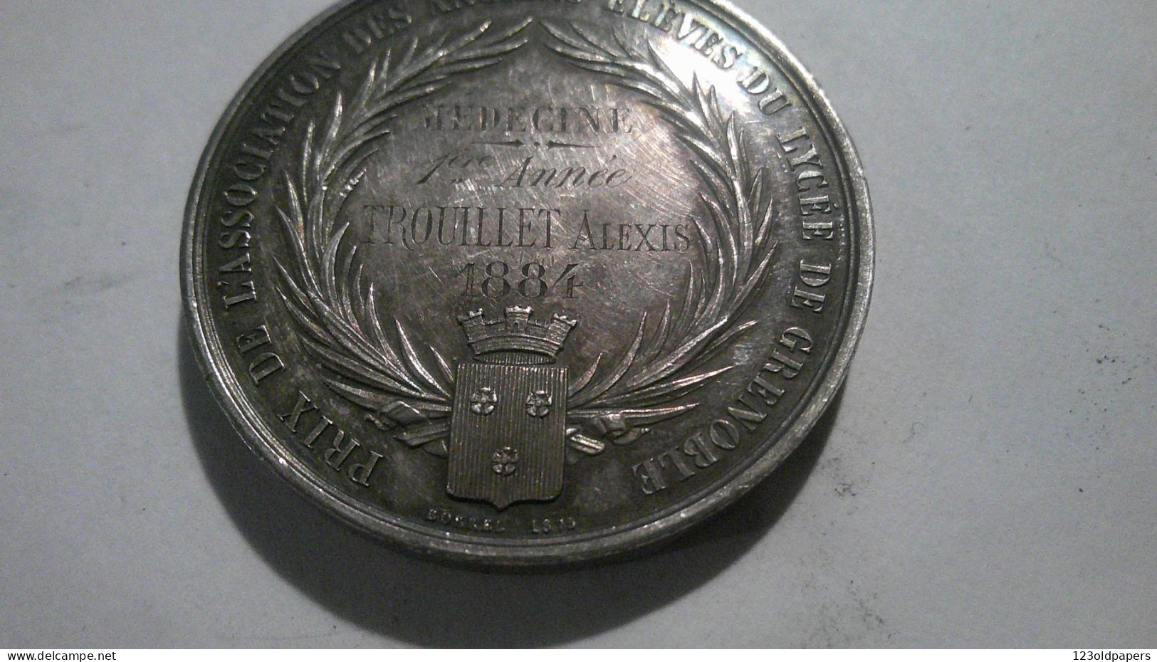 MEDAILLE EN ARGENT PRIX ASSO DES ANCIENS ELEVES LYCEE GRENOBLE ISERE 1884 MEDECINE 41MM 44   GRAMMES - Professionnels / De Société