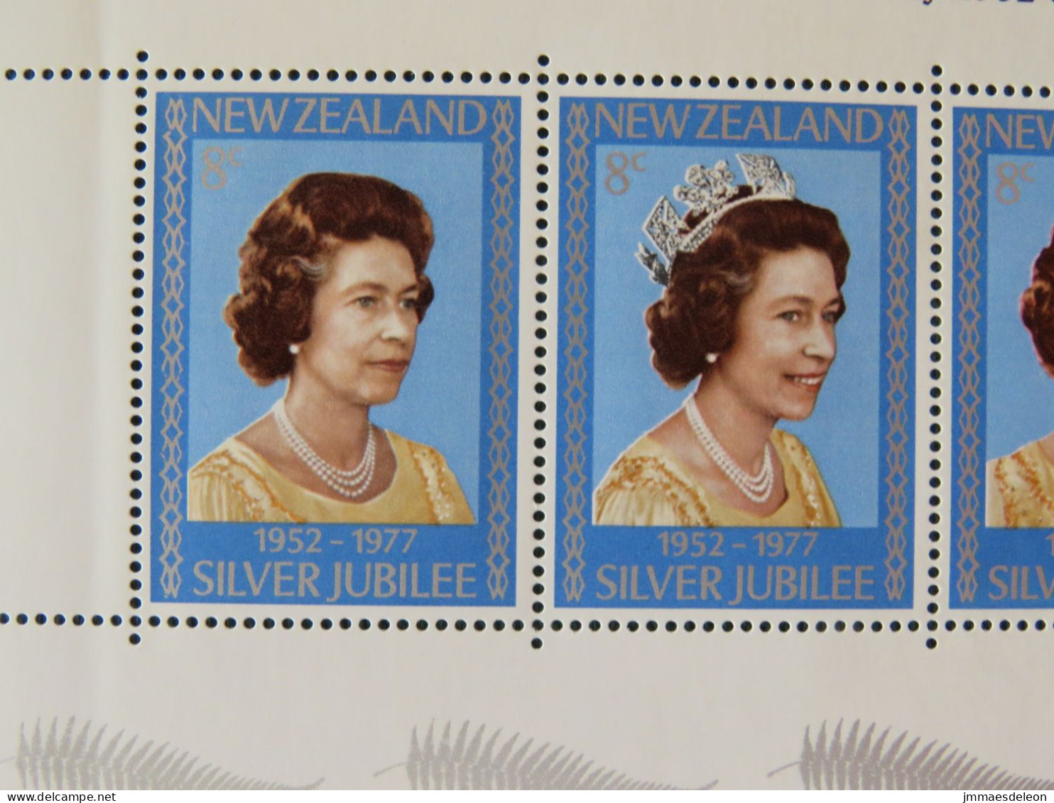 New Zealand 1977 Queen Silver Jubilee Sheet - Mint - Unused Stamps