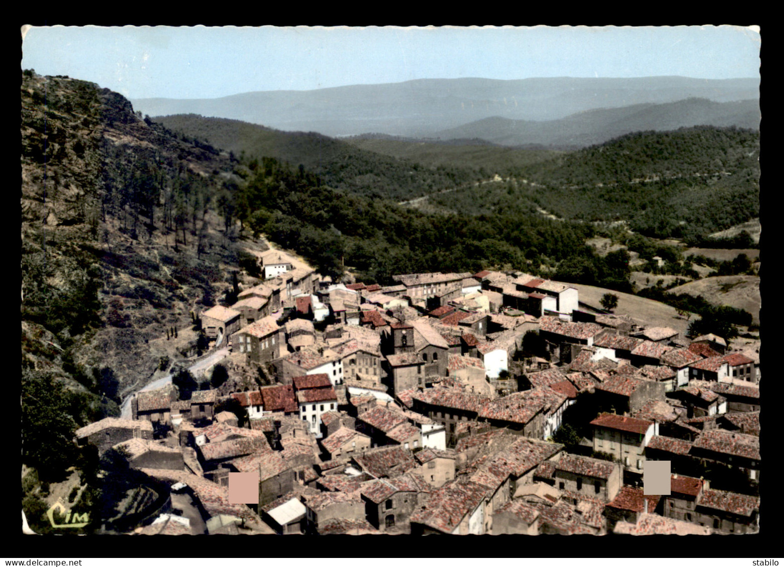 83 - LA GARDE-FREINET - VUE AERIENNE - La Garde Freinet