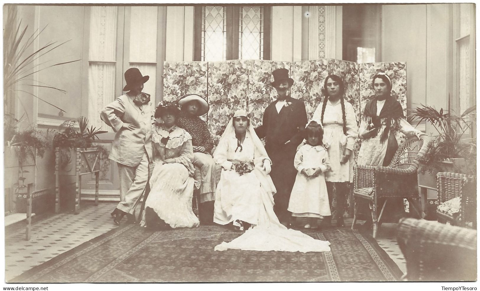 Postcard - Family Of 8, N°1029 - Noces