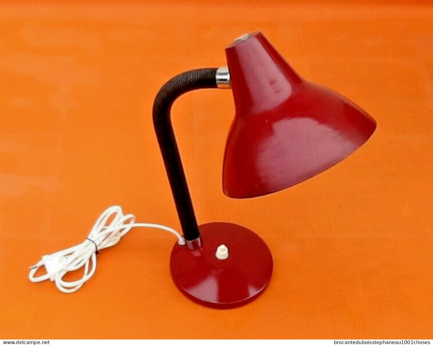 Années 1970   Lampe à Poser Ou Suspendre  Tige Articulée / Abat-jour Orientable - Leuchten & Kronleuchter