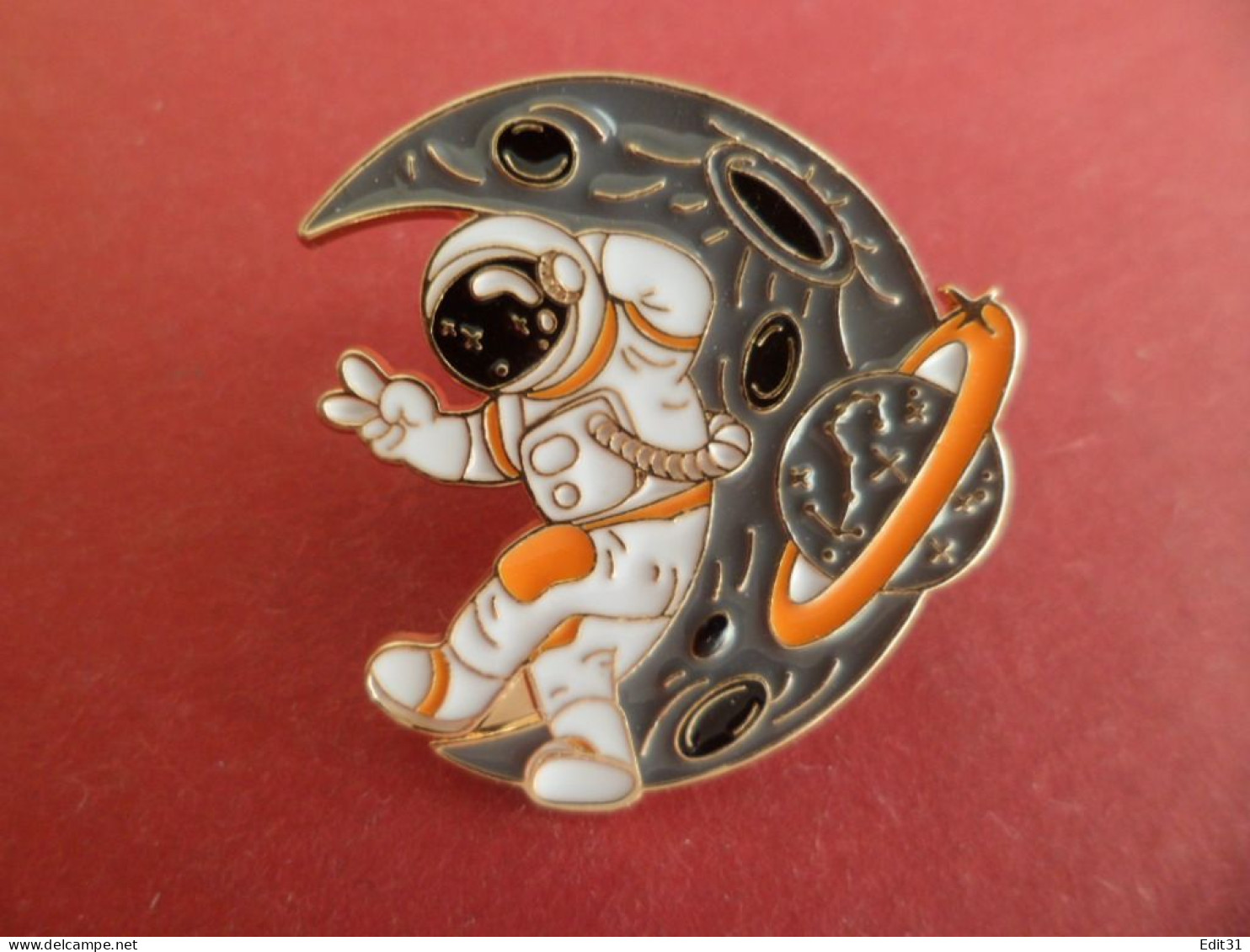 Pins Avion Aviation Espace Astronaute Lune Et Saturne - Espace