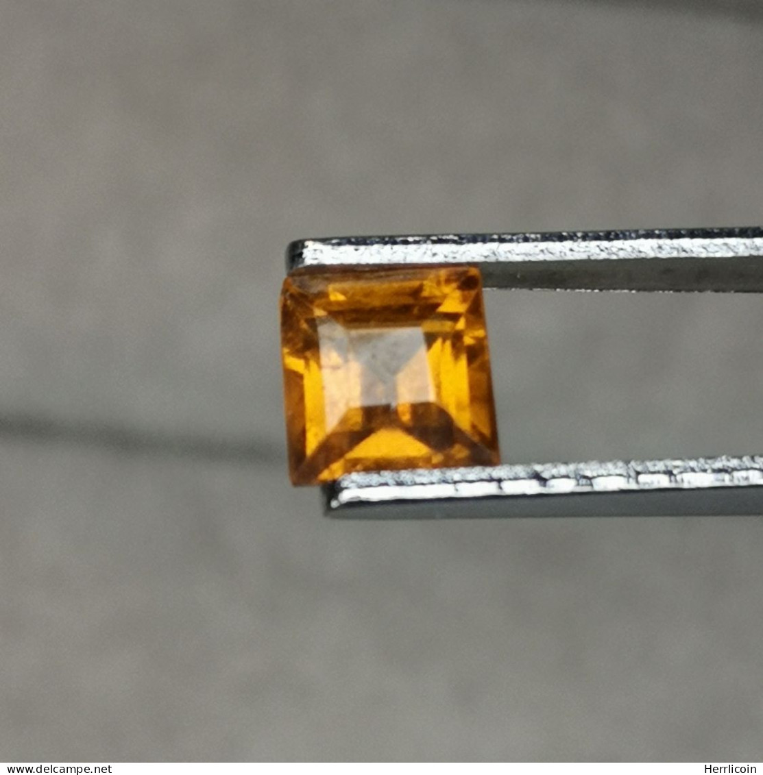 Grenat Hessonite Naturel Du Sri Lanka - Rectangle 0.66 Carat - 4.7 X 4.5 X 3.2 Mm - Sonstige & Ohne Zuordnung