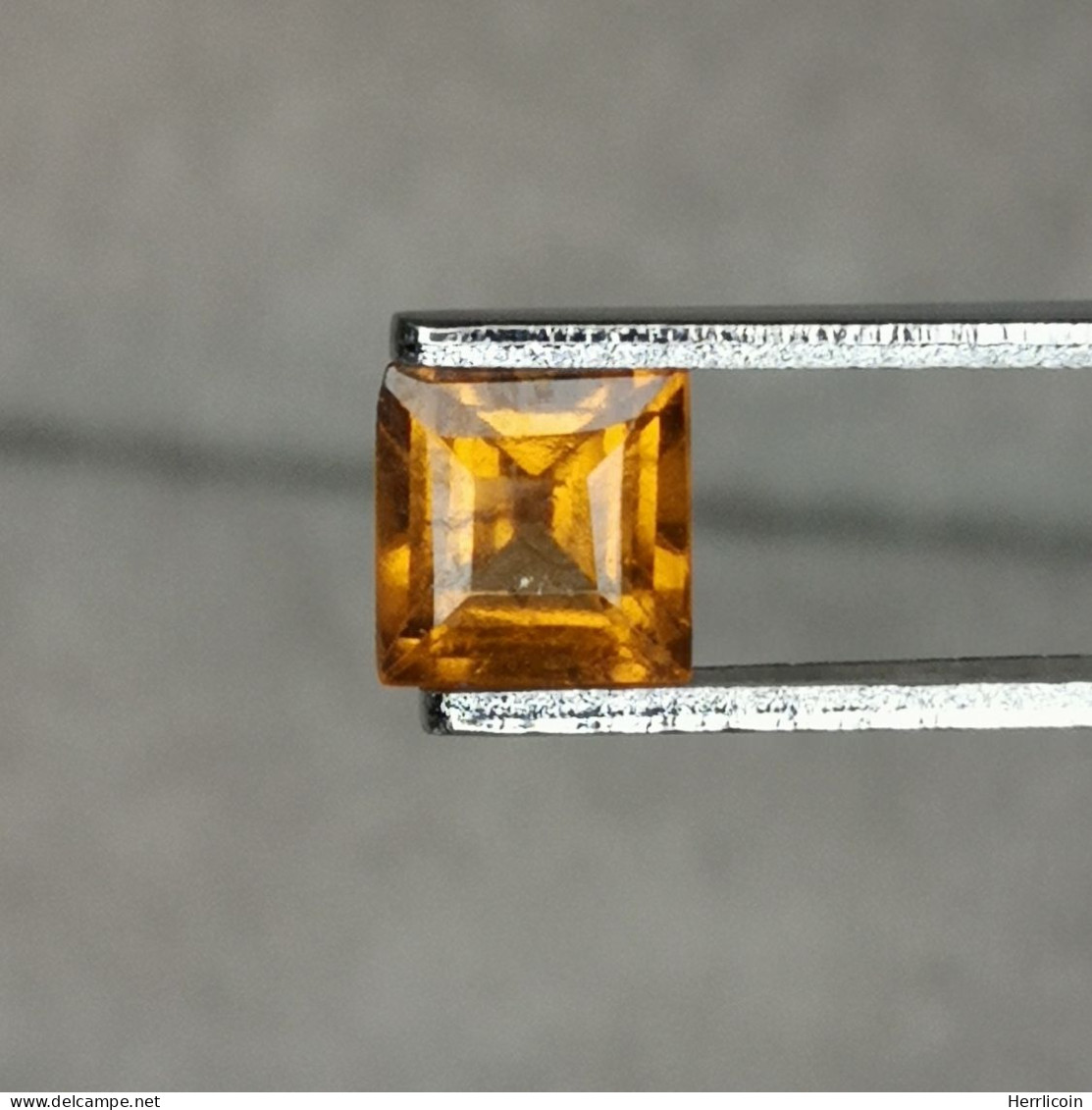 Grenat Hessonite Naturel Du Sri Lanka - Rectangle 0.66 Carat - 4.7 X 4.5 X 3.2 Mm - Sonstige & Ohne Zuordnung