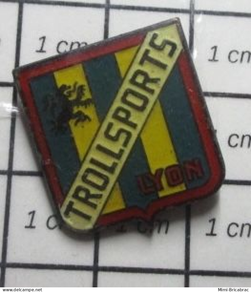 121 Pin's Pins : BEAU ET RARE / SPORTS / CLUB BASKET LYON TROLLSPORTS - Basketball