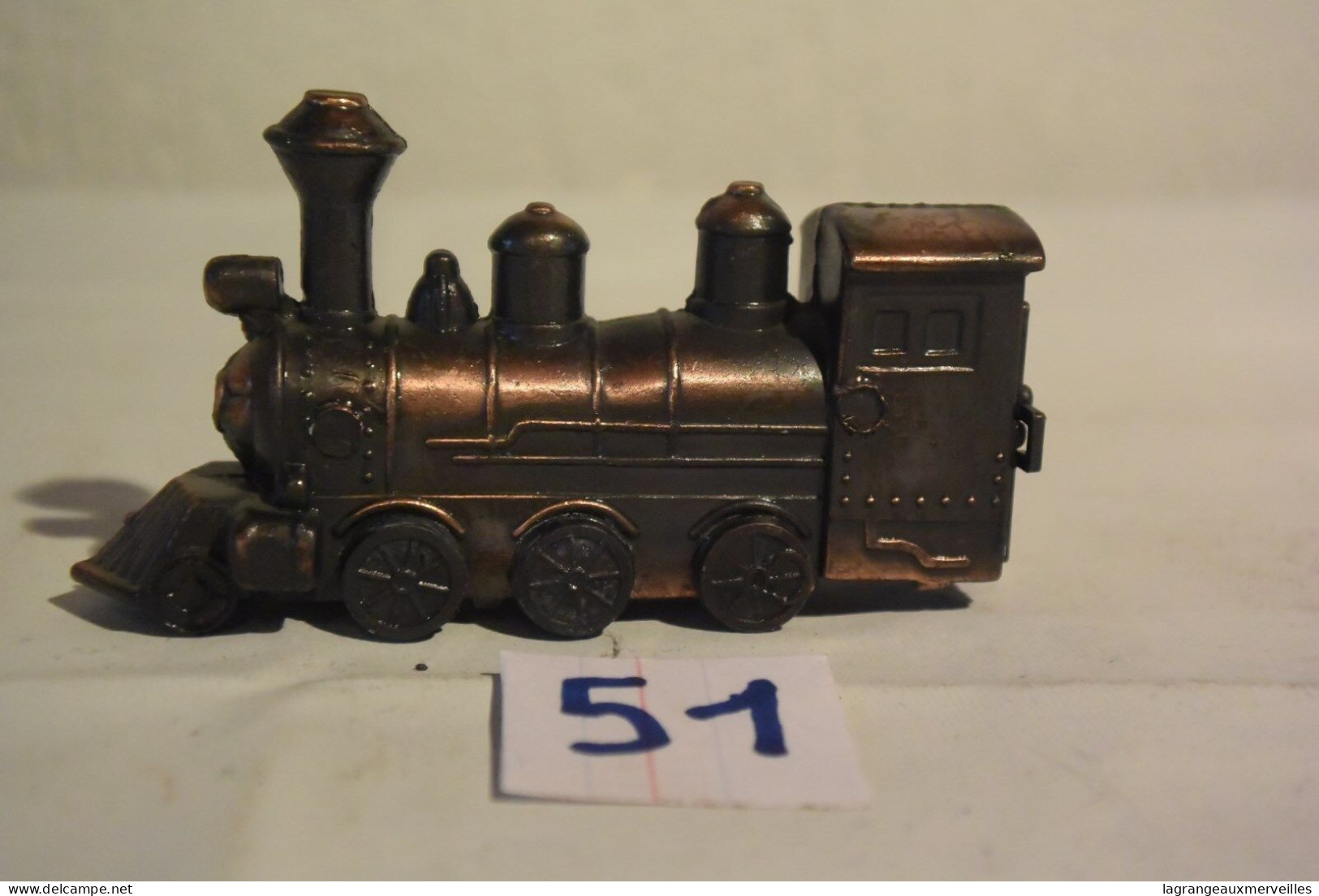 C51 Magnifique Taille Crayon En Forme De Train - Altri & Non Classificati