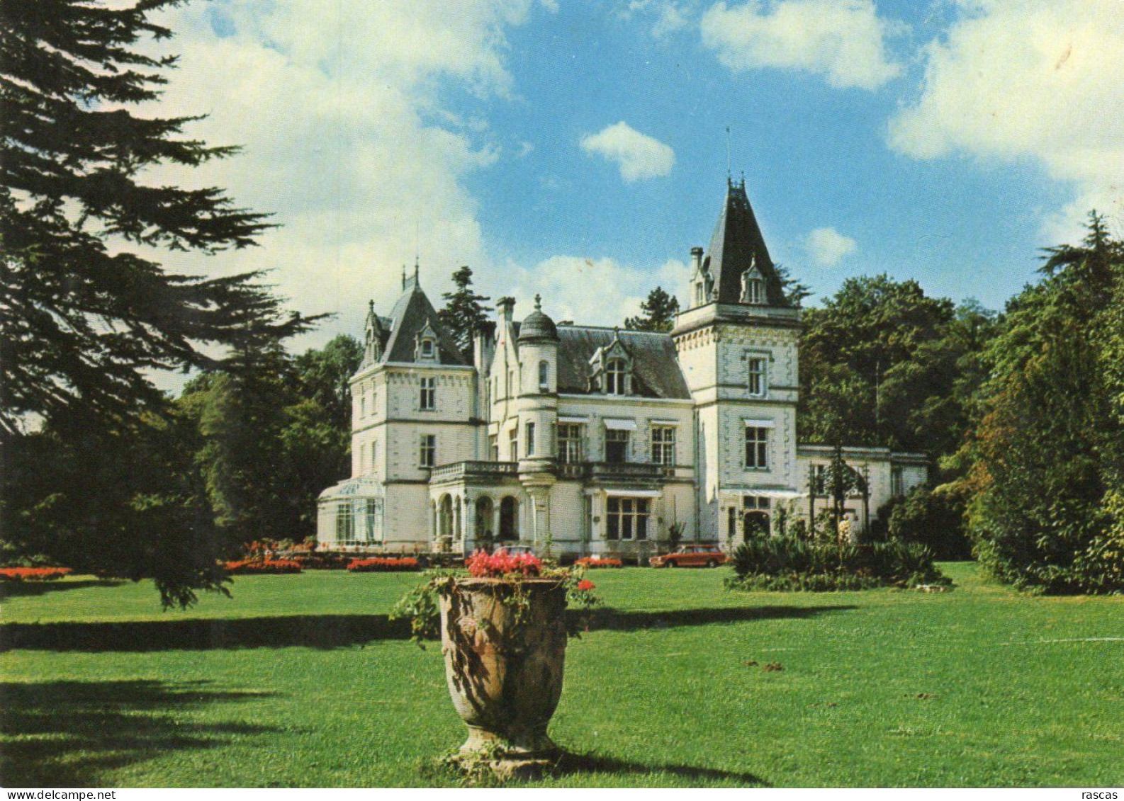 CPM - R - CHARENTE - ROUILLAC - LE CHATEAU DE LIGNERES - PROPRIETE DE LA SOCIETE RICARD - Rouillac