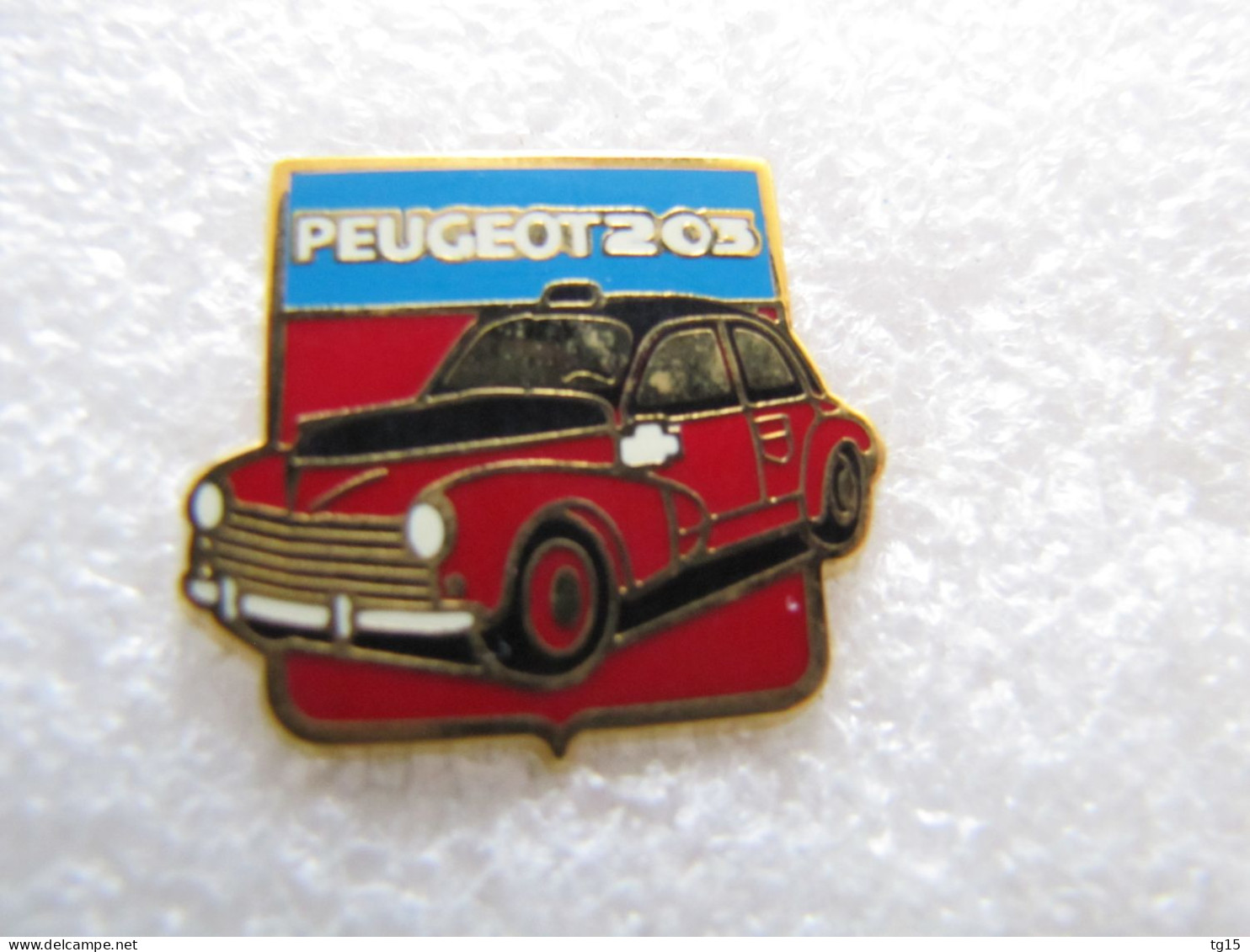 PIN'S    PEUGEOT  203   TAXI  Zamak  HELIUM - Peugeot