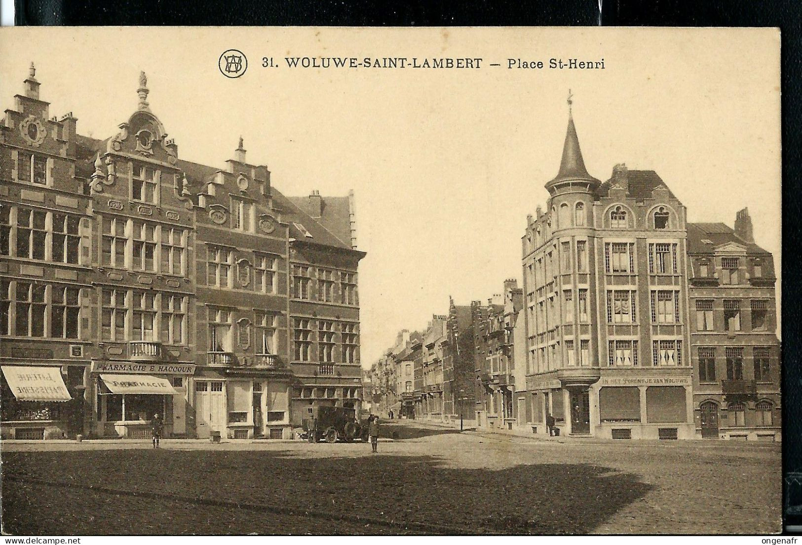 Place St-Hubert  - Neuve - - St-Lambrechts-Woluwe - Woluwe-St-Lambert