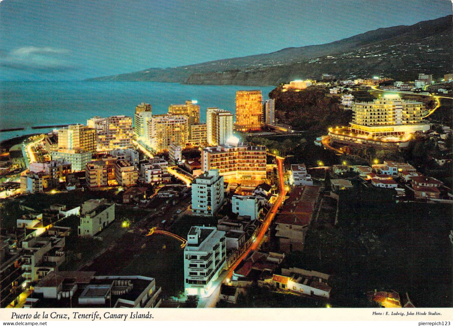 Puerto De La Cruz - Vue Nocturne Sur La Ville - Andere & Zonder Classificatie