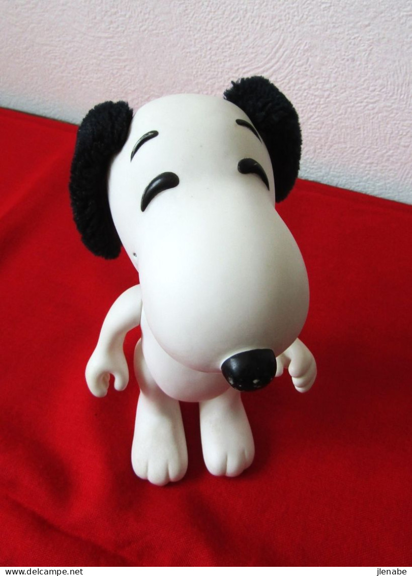 Figurine SNOOPY Vintage En Plastique Articulable - Figurine In Plastica