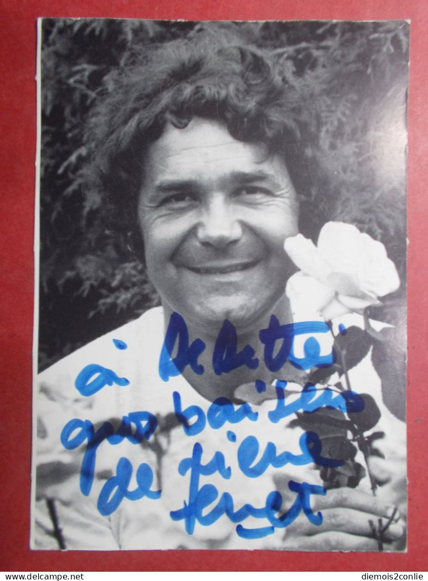 Autographe De Pierre PERRET Sur CP (10,5x15)  (B31) - Exploradores Y Aventureros