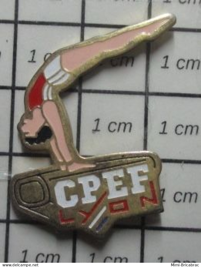 321 Pin's Pins / Beau Et Rare / SPORTS / CPEF CLUB GYMNASTIQUE LYON - Gymnastics