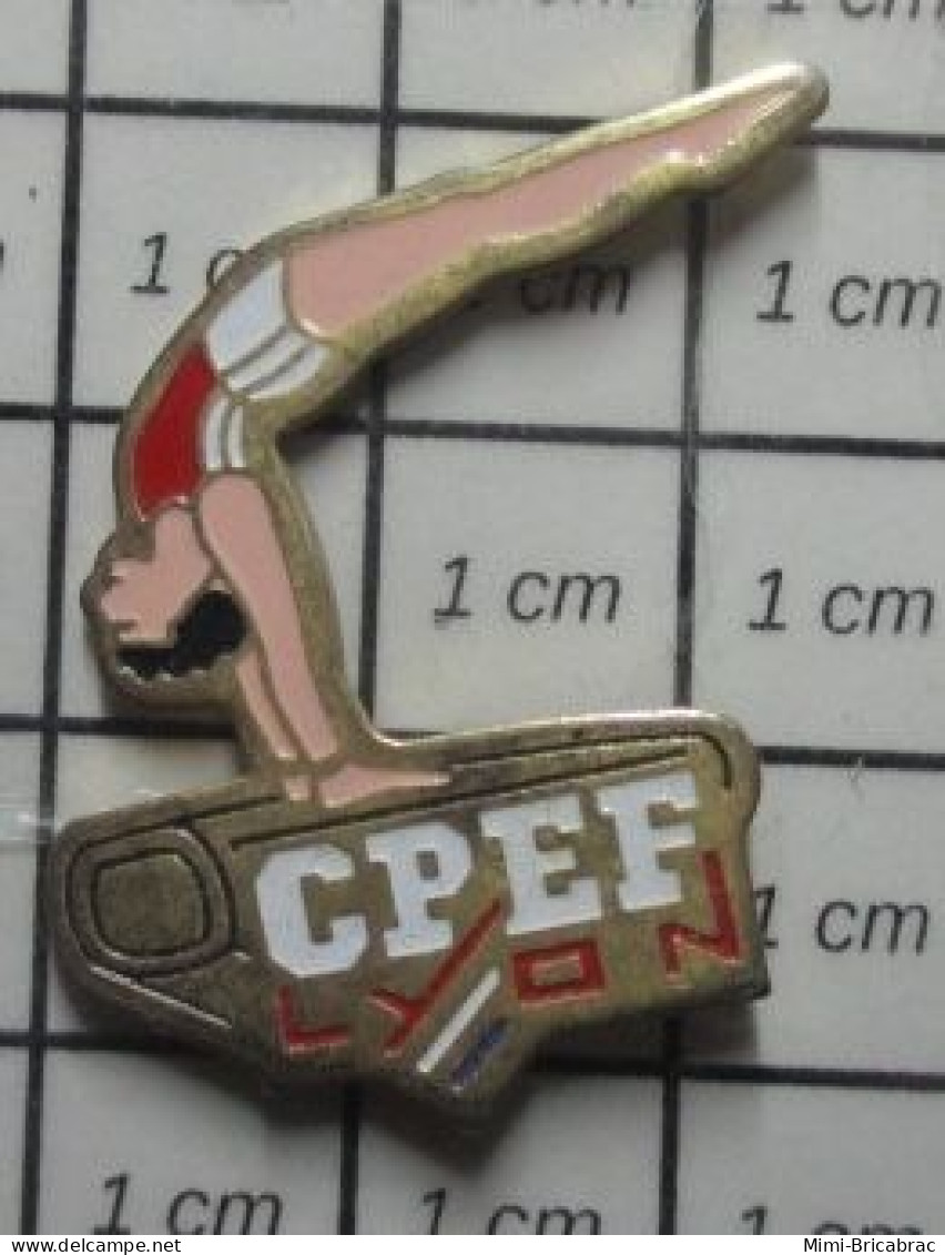 321 Pin's Pins / Beau Et Rare / SPORTS / CPEF CLUB GYMNASTIQUE LYON - Gymnastiek