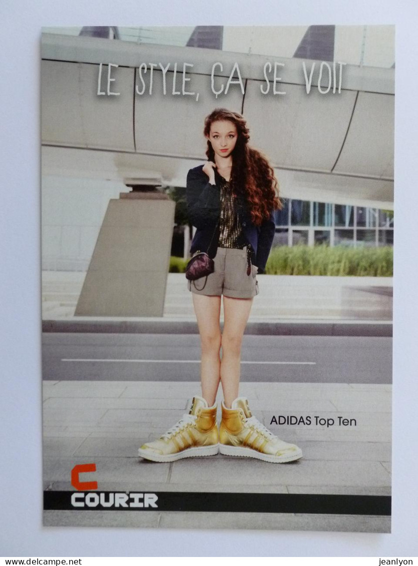 SPORT / CHAUSSURES ADIDAS Top Ten - Femme En Short , Avec Sac - Carte Publicitaire Courir - Mode