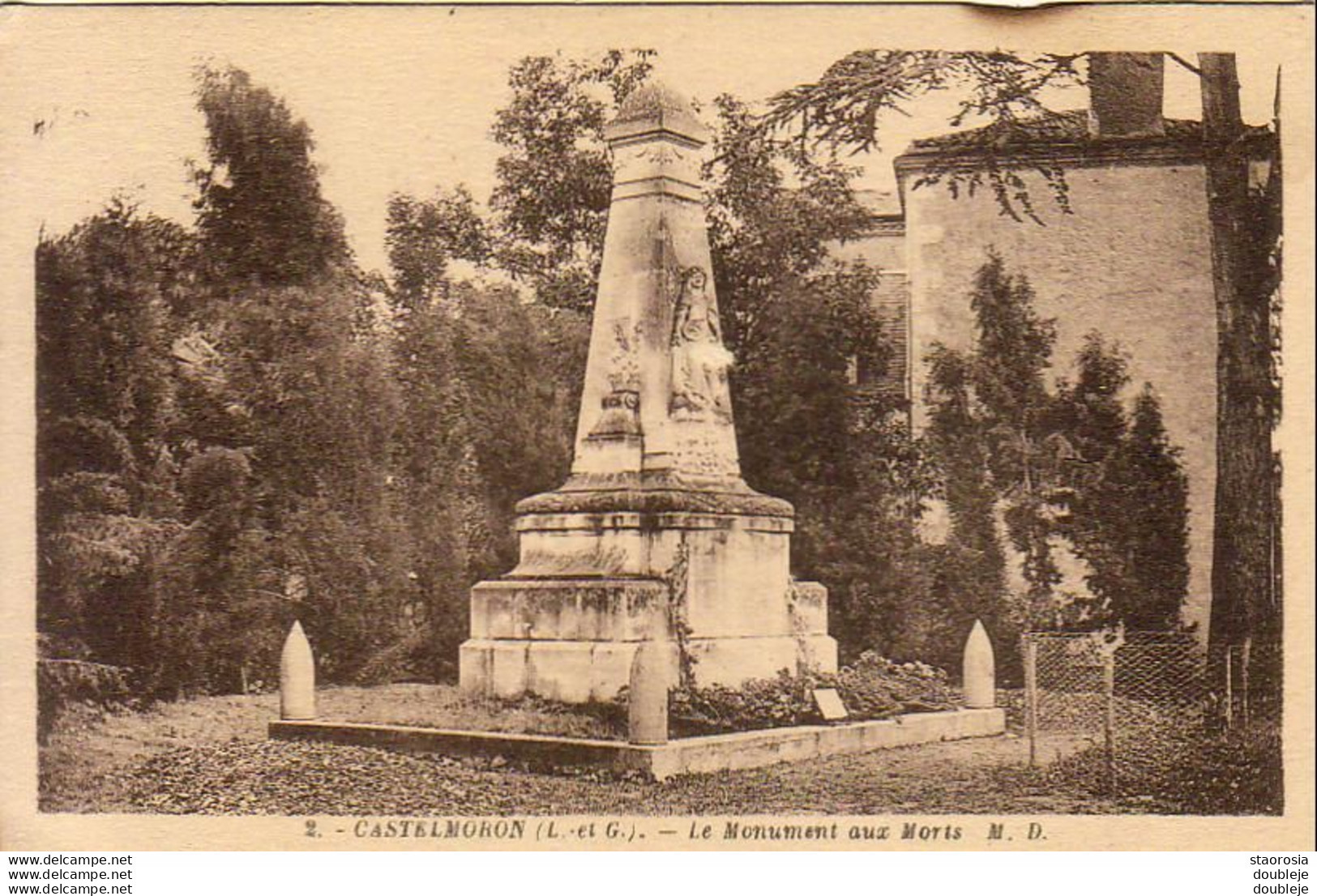 D47  CASTELMORON Le Monument Aux Morts      ....... - Castelmoron