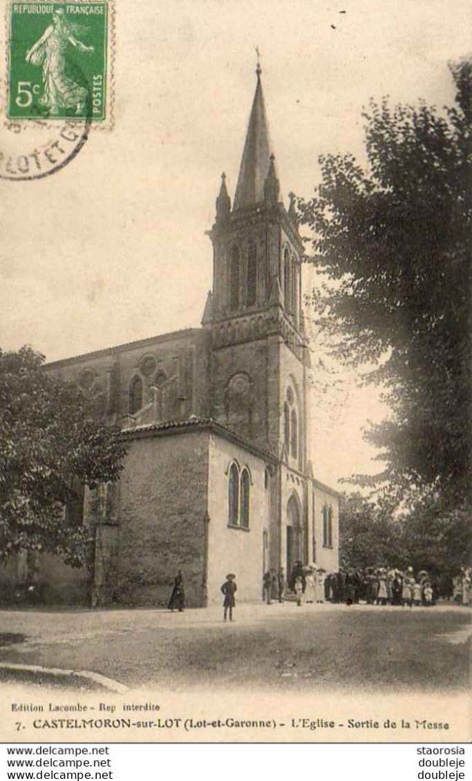 D47  CASTELMORON SUR LOT  L'Église Sortie De La Messe       ....... - Castelmoron