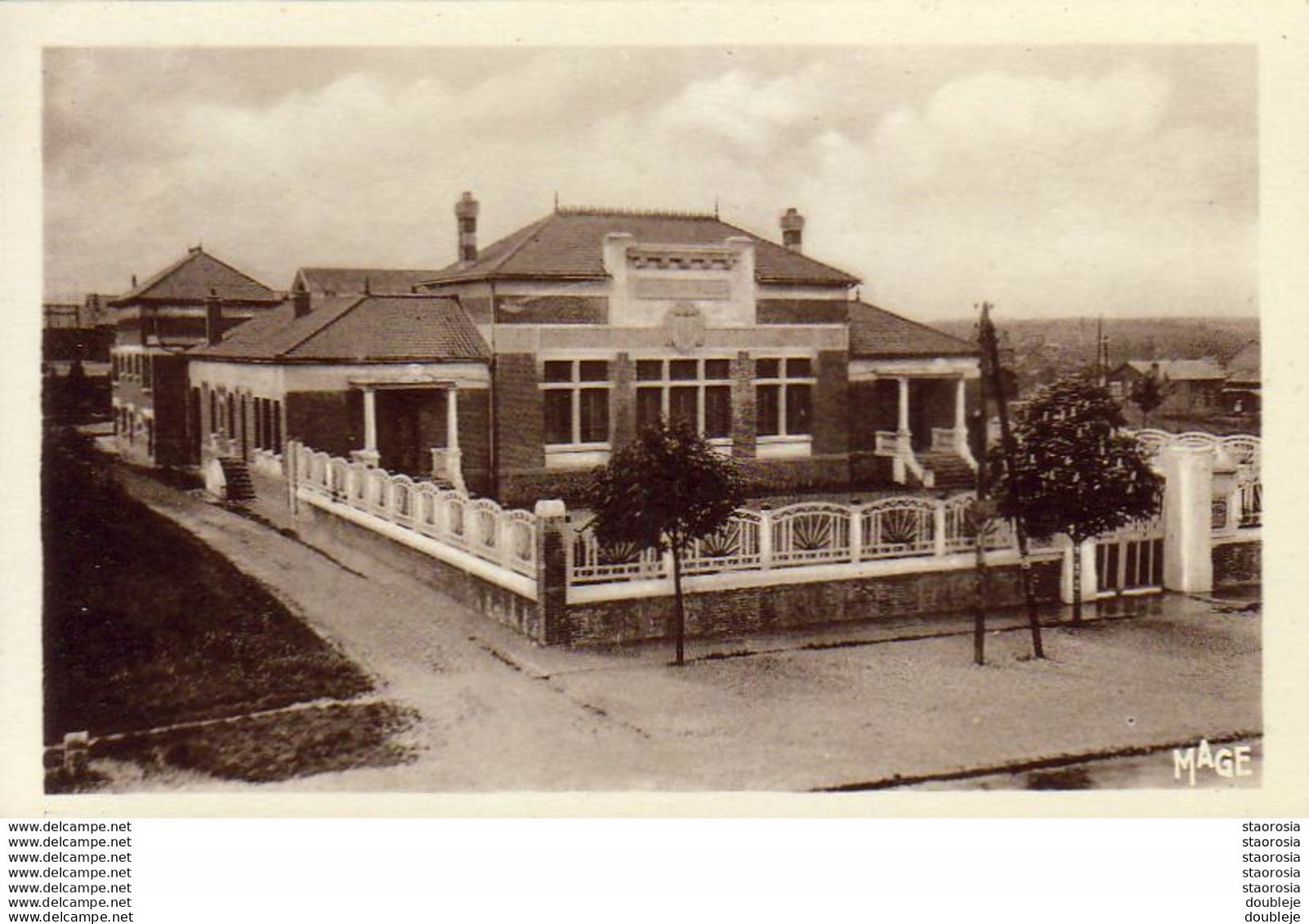 D80  LONGUEAU  La Mairie - Longueau