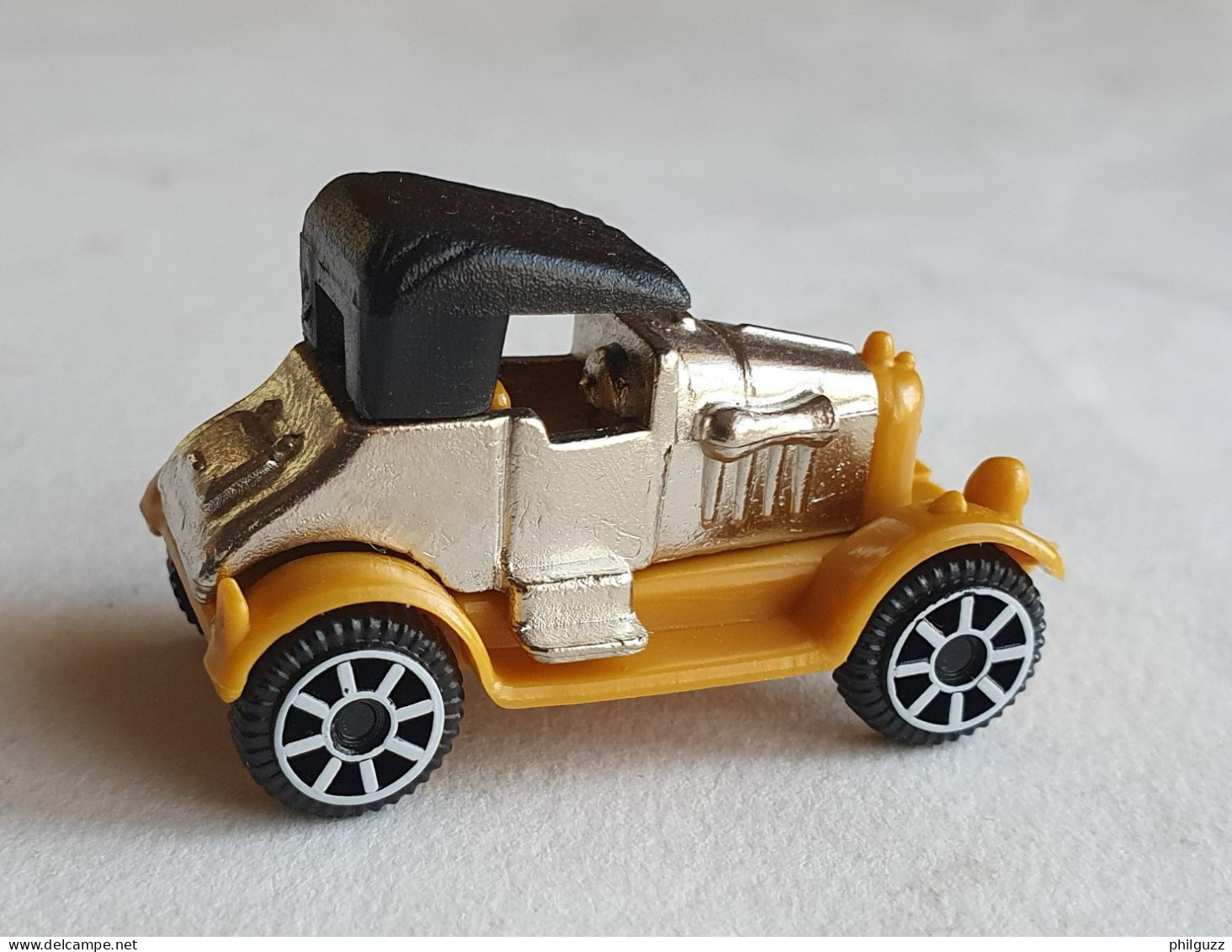 Figurine VOITURE KINDER METAL K98n89 Voiture Ancienne - Figurines En Métal