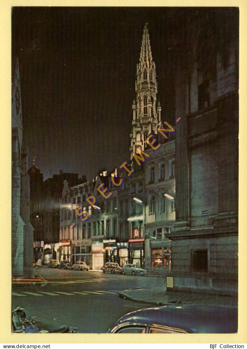 Belgique : BRUXELLES / Rue Au Beurre (vieilles Voitures) - Bruselas La Noche