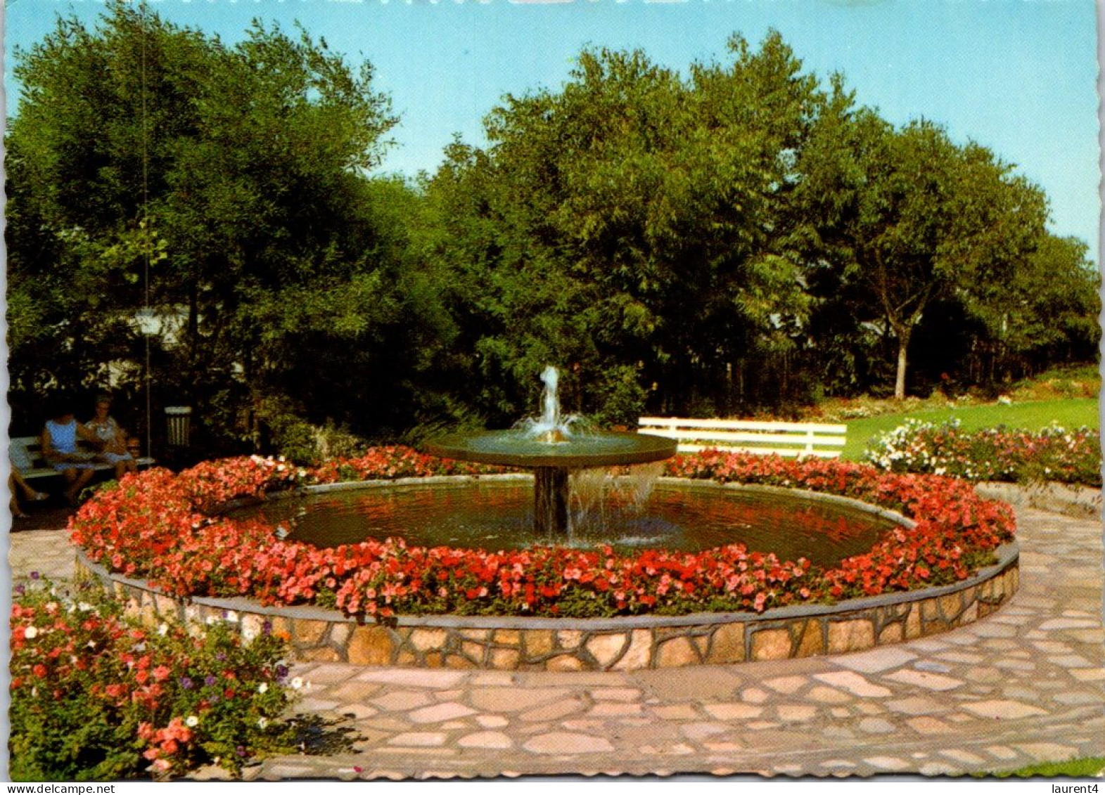 18-2-2024 (4 X 30) Australia - WA - Victoria Square Fountain - Albany