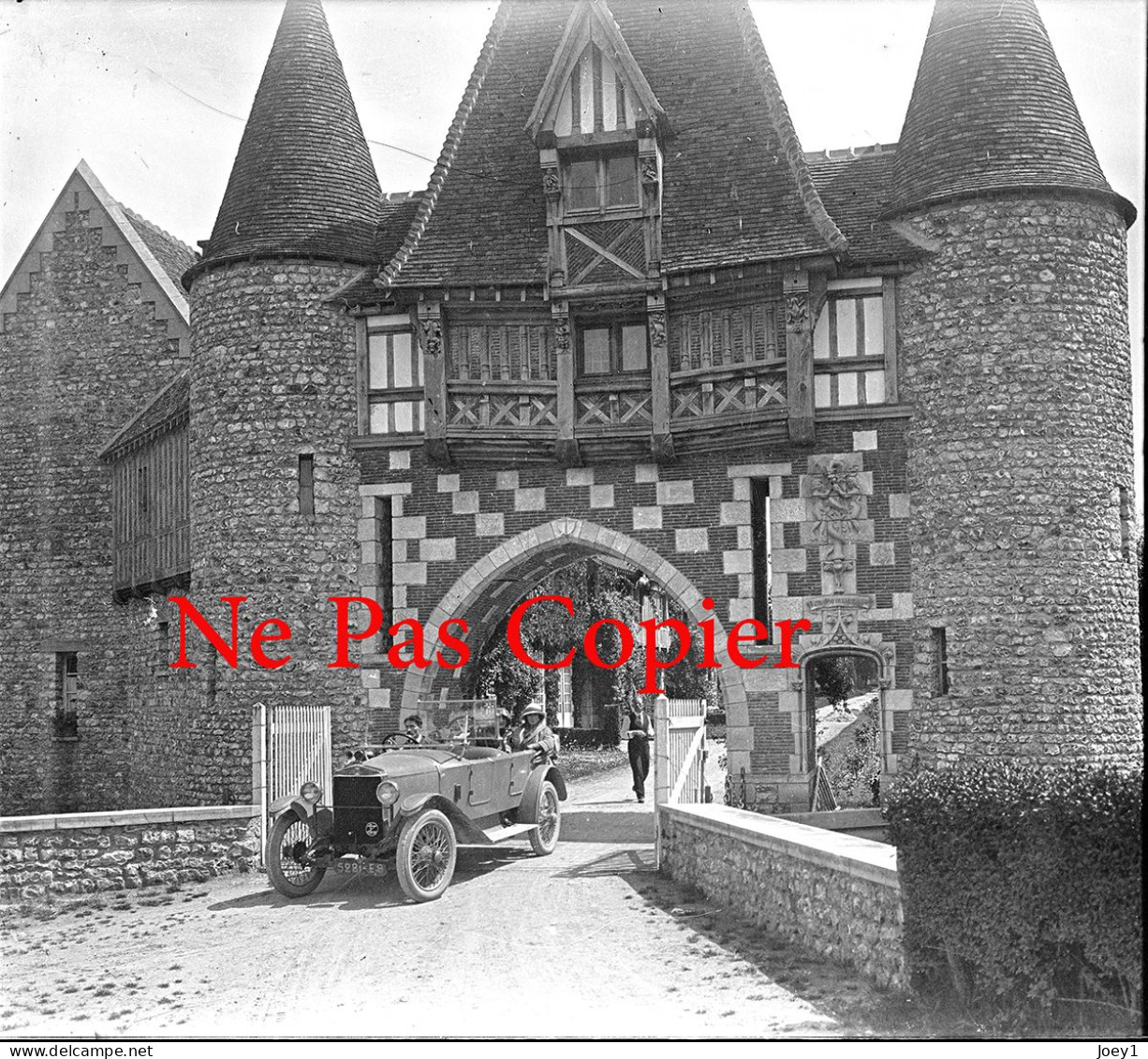 Photo Magnifique Voiture En 1920 Qui Sort De La Pommeraye Manoir Normand à BEUZEVILLE - Automobili