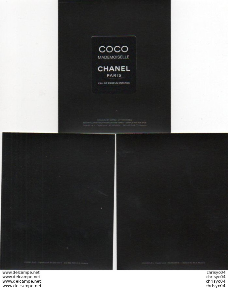 3V9Vo  Petite Pochette Cartonnée Gaufrée Avec Carte Parfumée Echantillon Coco Chanel Mademoiselle - Modernes (à Partir De 1961)