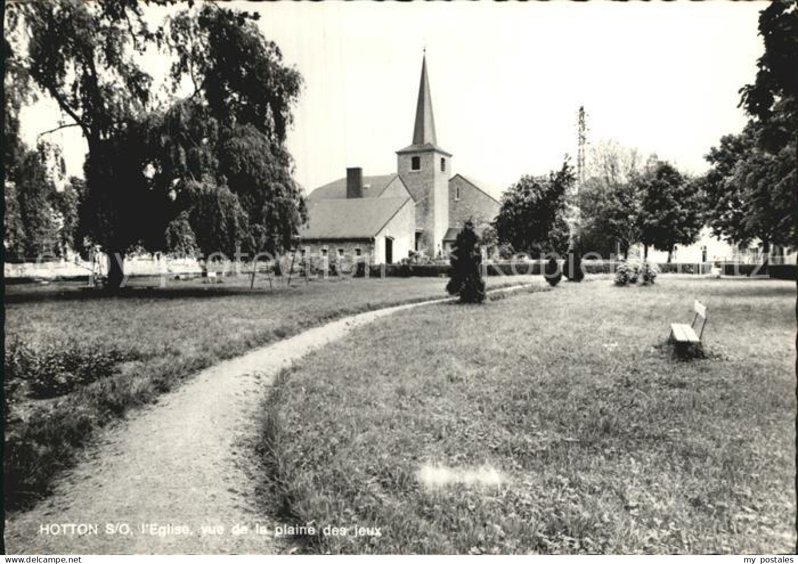 72614455 Hotton Eglise Vue De La Plaine Des Jeux Hotton - Hotton