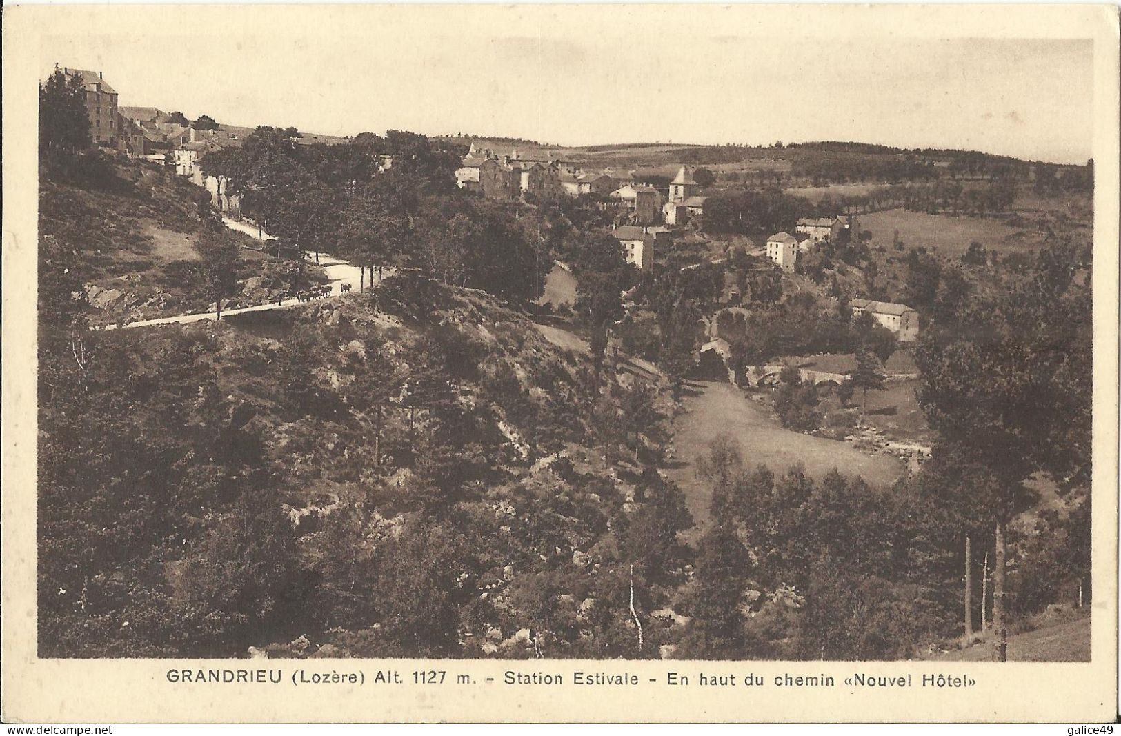 8669 CPA Grandrieu ( Gandrieux ) - En Haut Du Chemin Nouvel Hôtel - Gandrieux Saint Amans