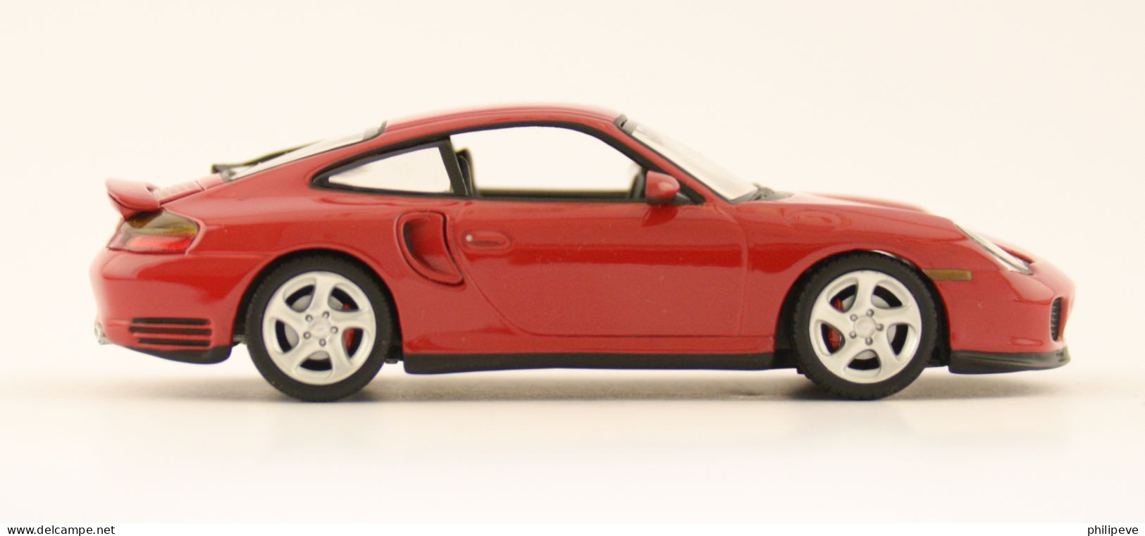 PORSCHE 911 Turbo - MINICHAMPS 1:43 - Minichamps