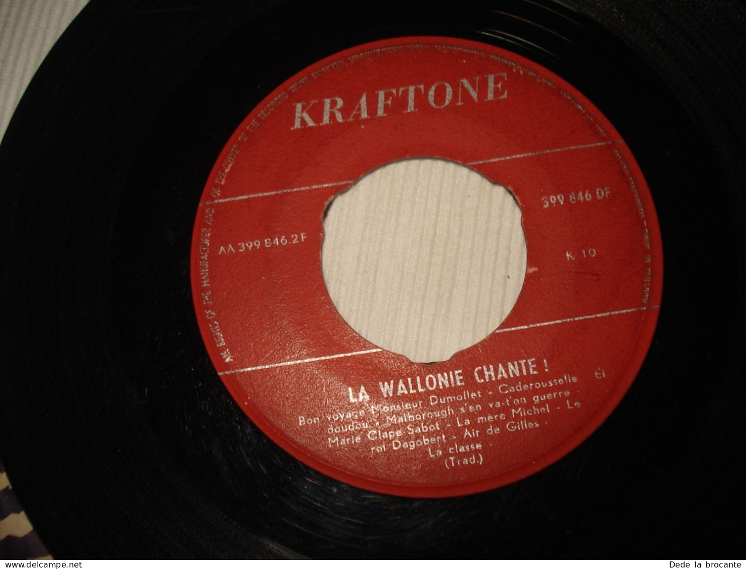 B13 / Unknown Artist – La Wallonie Chante - SP – 399 846 DF - Neth 19?? VG+/VG+ - Country & Folk