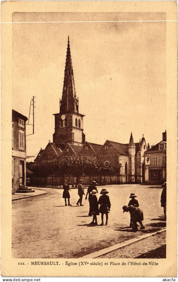 CPA Meursault Eglsie XV Siecle Et Place De L'Hotel De Ville FRANCE (1375616) - Meursault