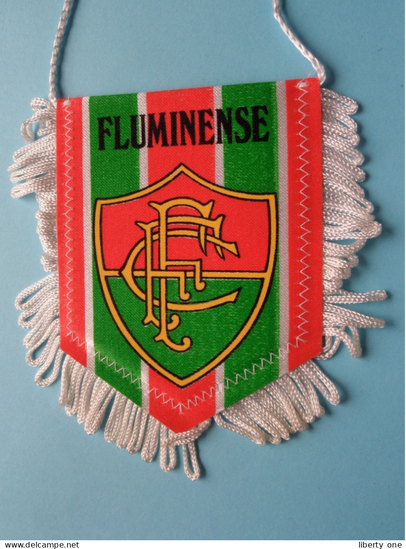 FLUMINENSE > FANION De FOOTBALL / VOETBAL (Pennant) WIMPEL (Drapeau) ( See Scan ) +/- 10 X 8 Cm.! - Uniformes Recordatorios & Misc