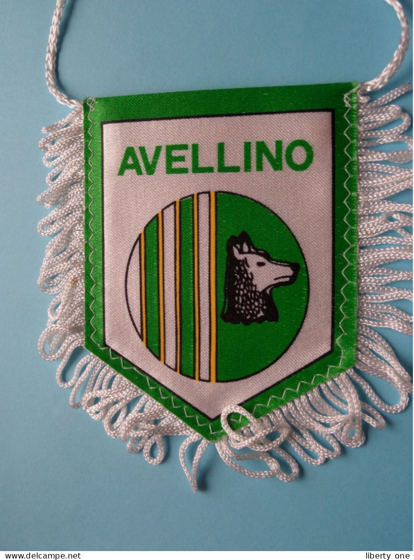 AVELLINO > FANION De FOOTBALL / VOETBAL (Pennant) WIMPEL (Drapeau) ( See Scan ) +/- 10 X 8 Cm.! - Apparel, Souvenirs & Other