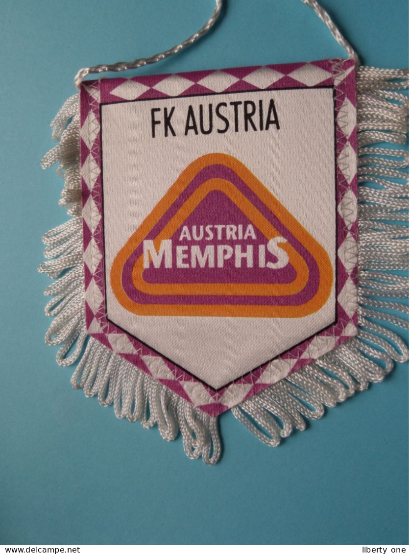 AUSTRIA MEMPHIS - FK AUSTRIA > FANION De FOOTBALL / VOETBAL (Pennant) WIMPEL (Drapeau) ( See Scan ) +/- 10 X 8 Cm.! - Habillement, Souvenirs & Autres