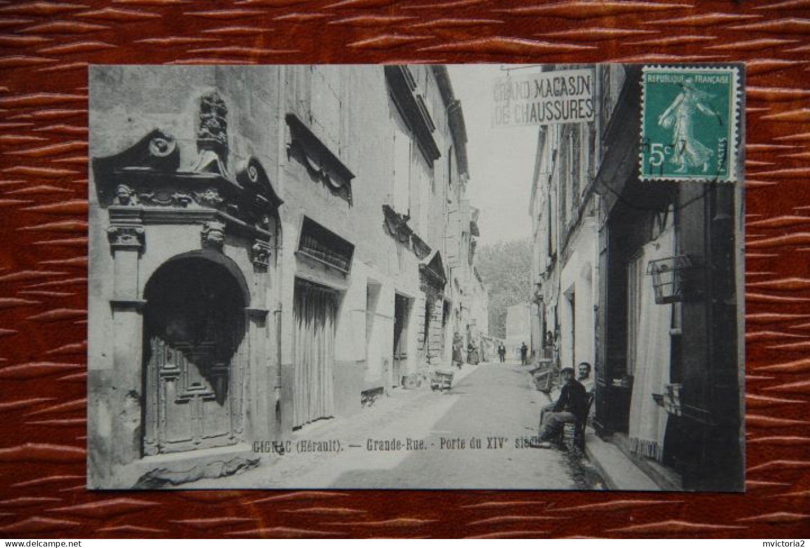 34 - GIGNAC : Grande Rue, Porte Du XIV E Siècle - Gignac