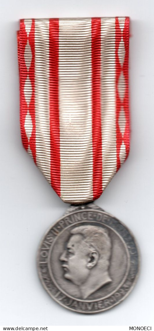 MONACO -- Monégasque -- Médaille Décoration Argent -- LOUIS II Prince De Monaco 17 Janvier 1923 -- Honneur Travail - Autres & Non Classés