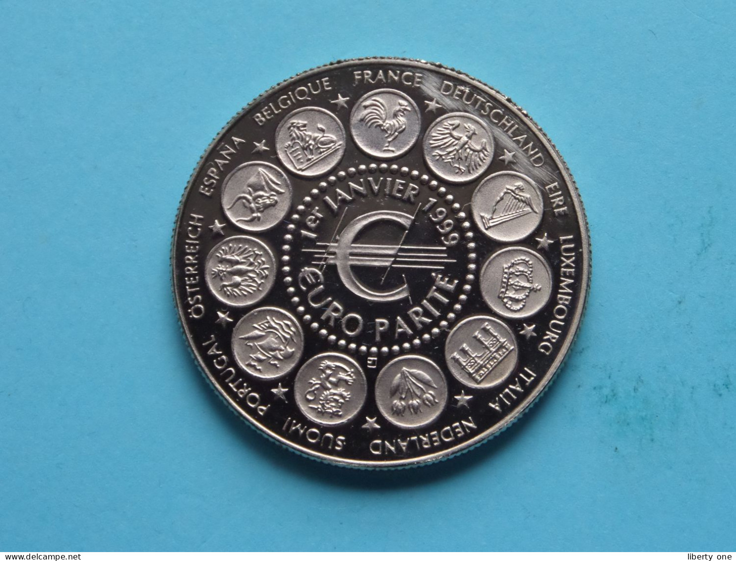 1er Janvier 1999 Euro Parité - EUROPA ( Voir / See Scan ) +/- 31 Gr. / 4 Cm. ( Cu/Ni ) - Souvenir-Medaille (elongated Coins)