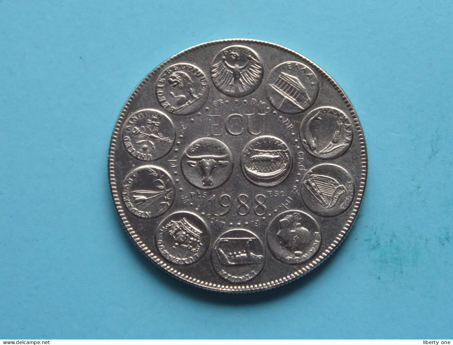 ECU 1988 - EUROPA ( Voir / See Scan ) +/- 31 Gr. / 4 Cm. ( Cu/Ni ) - Monete Allungate (penny Souvenirs)