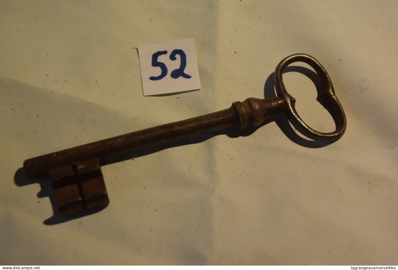 C52 Ancienne Clef De Château OLD KEY CASTLE - Ferronnerie