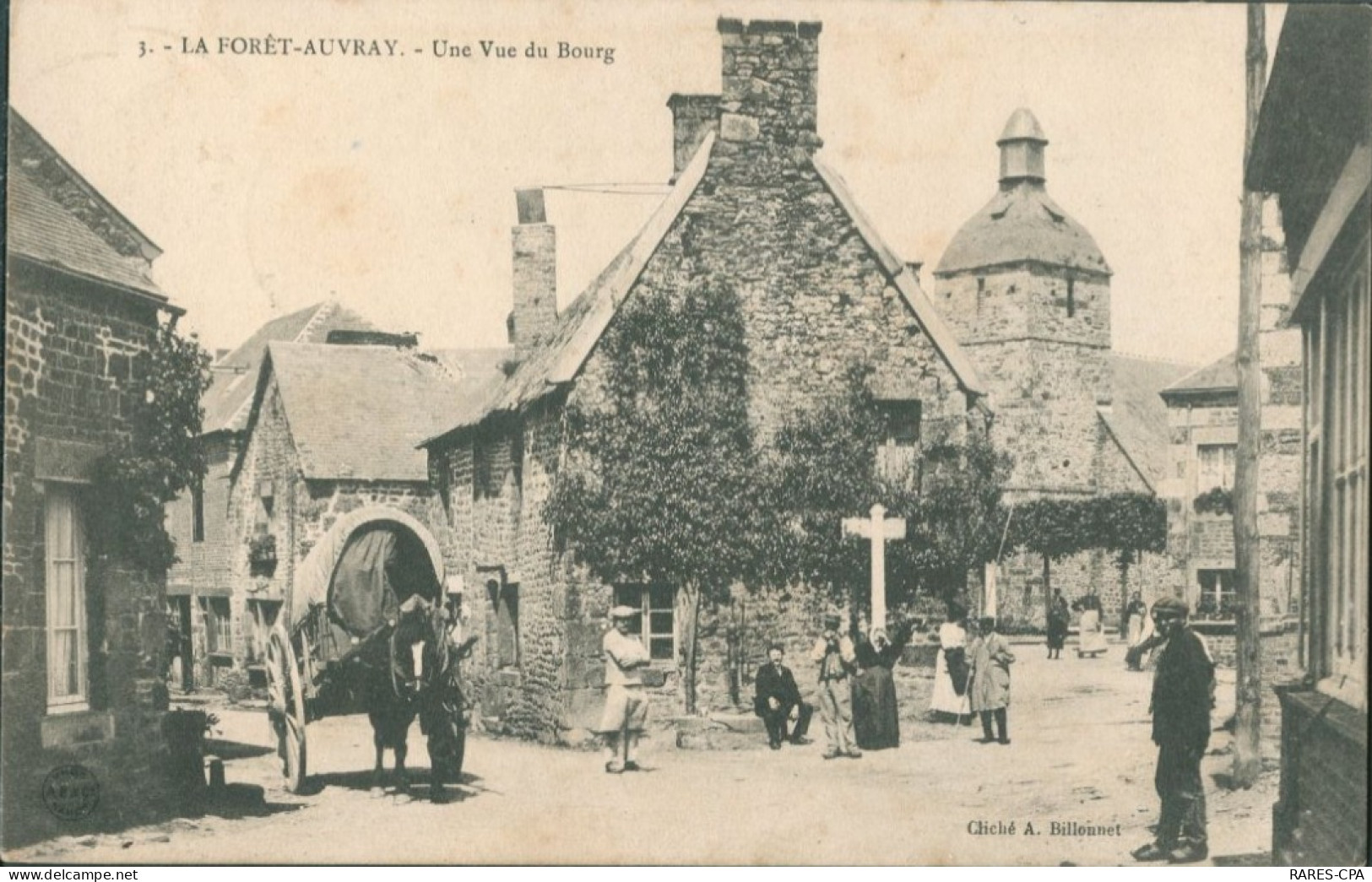 61 LA FORET D'AURAY  - UNE VUE DU BOURG - TB - Autres & Non Classés