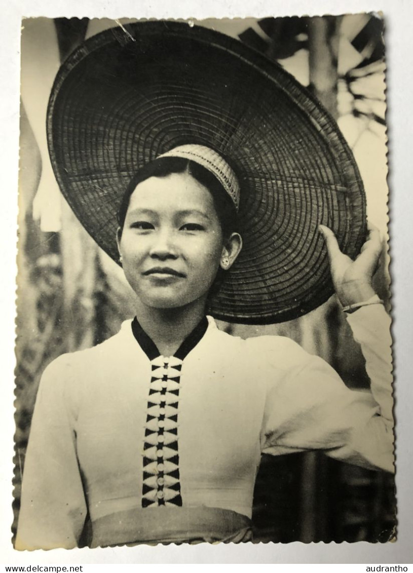 CPSM Laos - Femme De La Tribu Des Thai Blancs - Haut Laos - Belle Jeune Femme Avec Son Chapeau - Laos