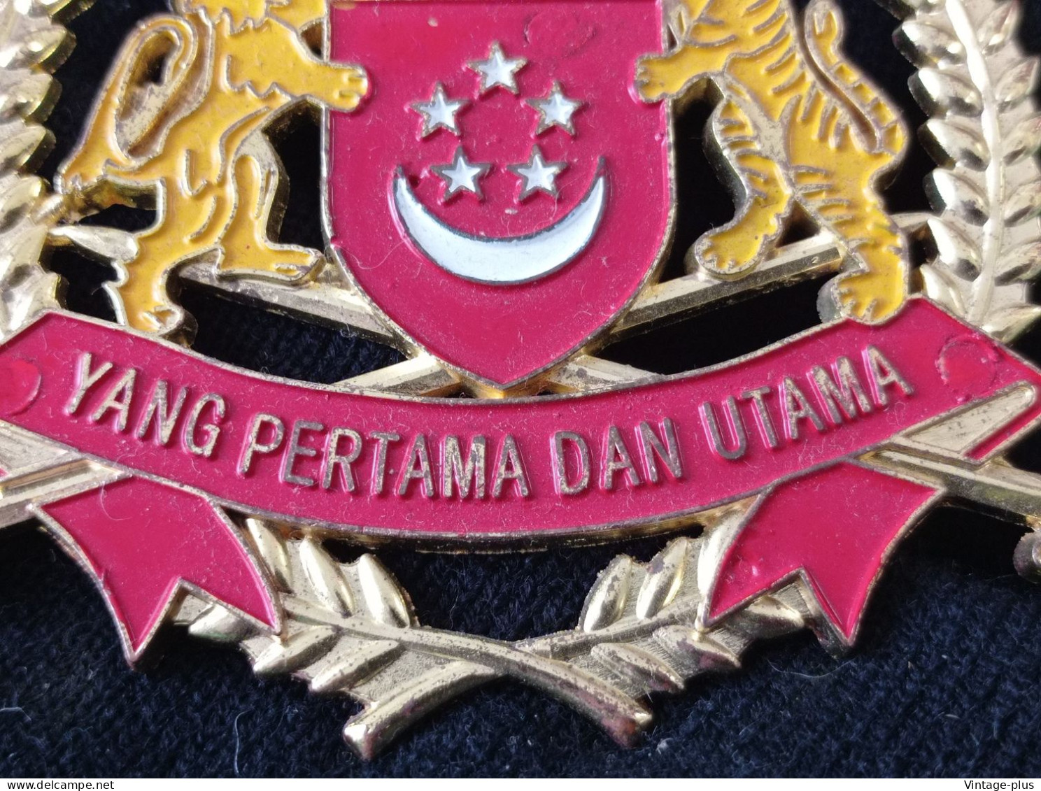 SINGAPORE -  YANG PERTAMA DAN UTAMA - POLICE BADGE POLIZIA DISTINTIVO SPECIAL AGENT SECURETY SERVICE  MILITARY - Polizia