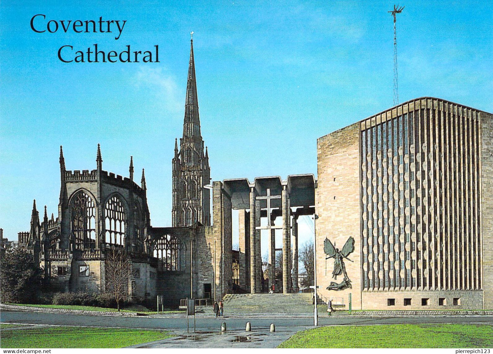 Coventry - Cathédrale - Flèche Et Côté Est - Coventry