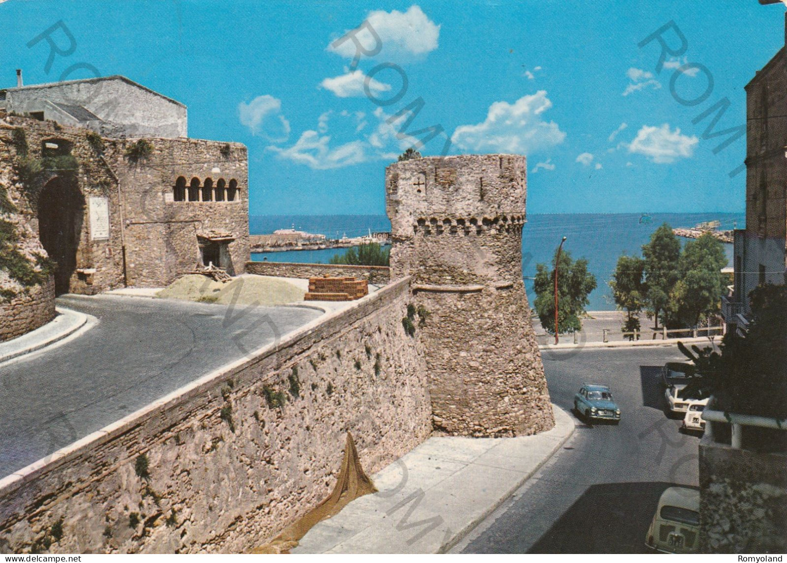 CARTOLINA  B15 TERMOLI,CAMPOBASSSO,MOLISE-TORRIONE DEL CASTELLO-MEMORIA,CULTURA,RELIGIONE,BELLA ITALIA,VIAGGIATA 1987 - Campobasso