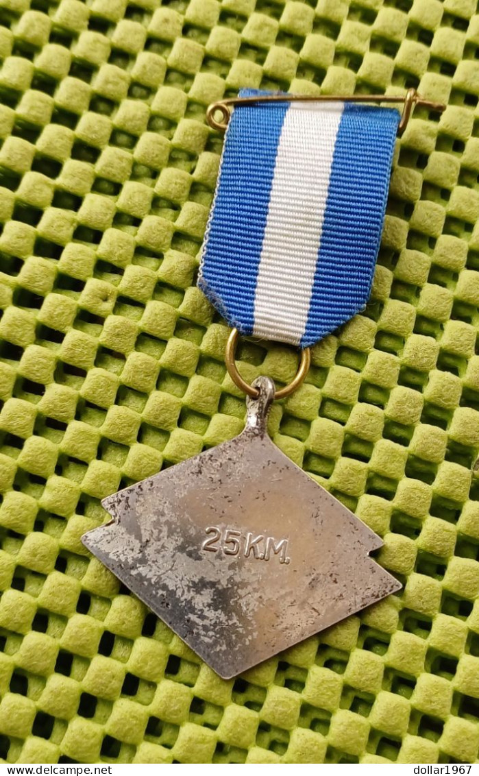 Medaille -   7e.Boortorenwandeltocht Schoonebeek 31-8-1963  -  Original Foto  !!  Medallion  Dutch - Andere & Zonder Classificatie
